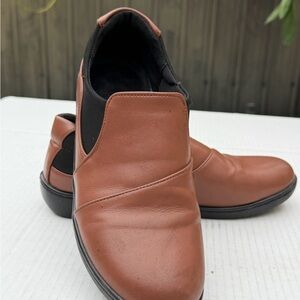 Brown Comfort Slip On Shoes Elastic Side Casual Walking Womens 8.5